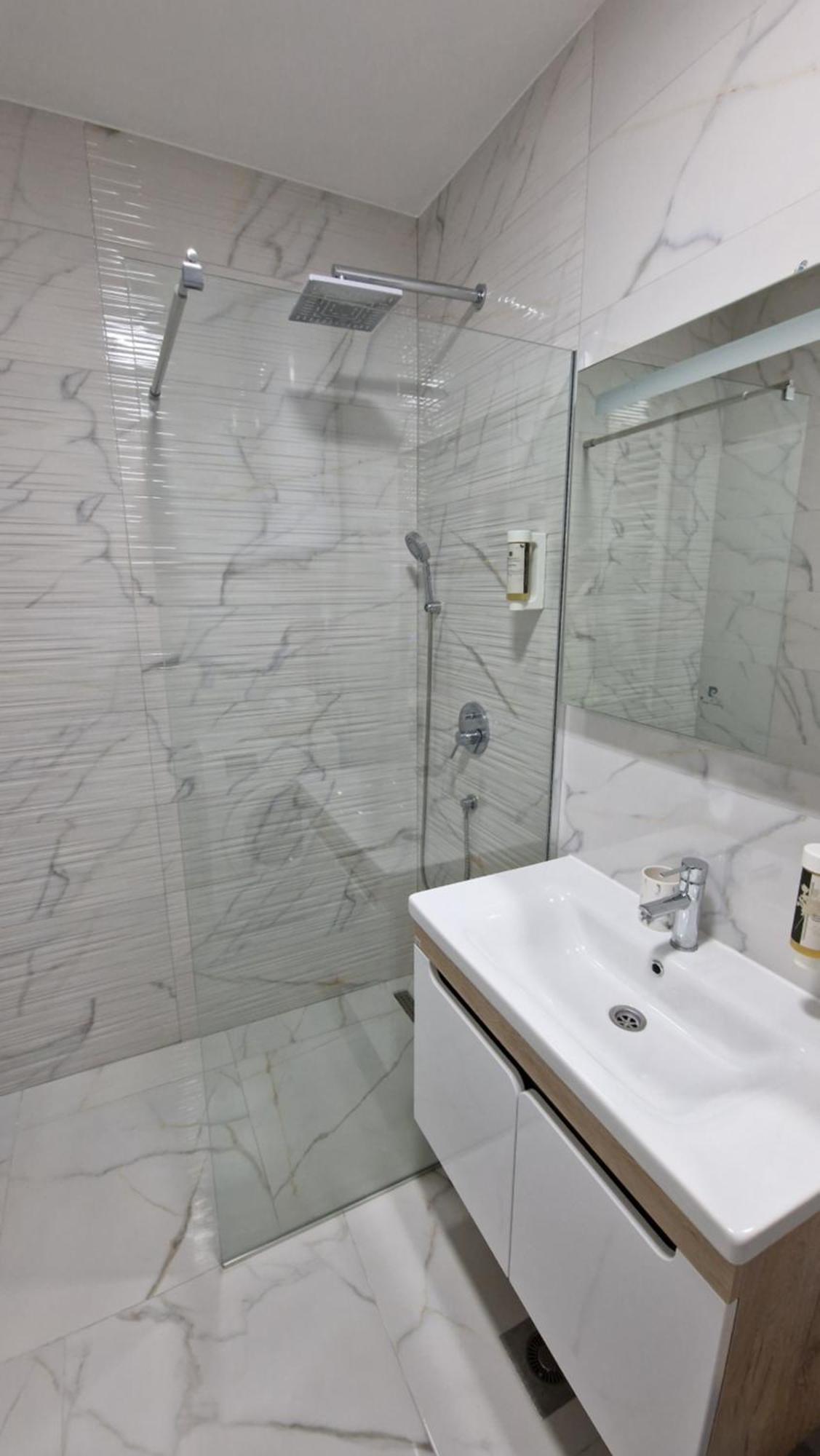 Afrodita Lux East Sarajevo شقة *